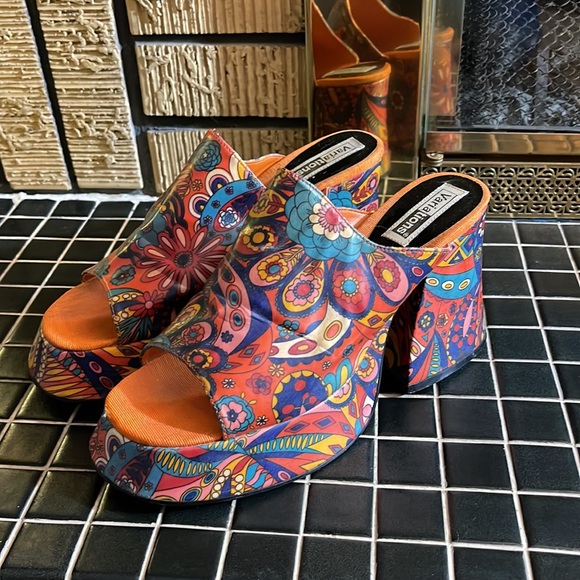 Variations Shoes - Variations Chunky Platform Peep Toe Psychedelic Paisley Floral Delight Shoe